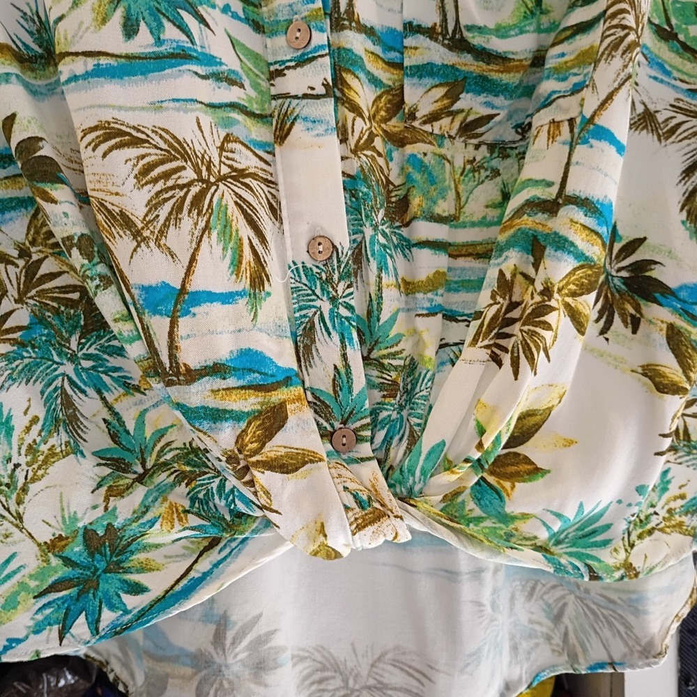 ROSE + OLIVE Palm Tree Tropical Button Up‎ Shirt Sleeve Shirt Women's Sz M Rayon - Picture 7 of 8